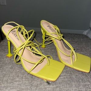 Mixx Shuz Heels